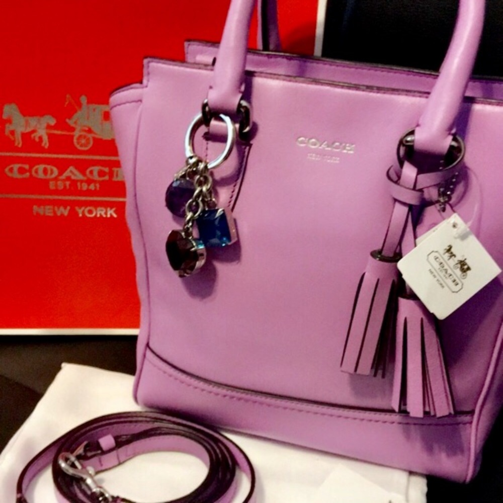 NEW💕✨ LIMITED EDITION COACH BAG WITH KEYCHAIN!!